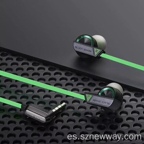 Auriculares para juegos Xiaomi Black Shark en la oreja